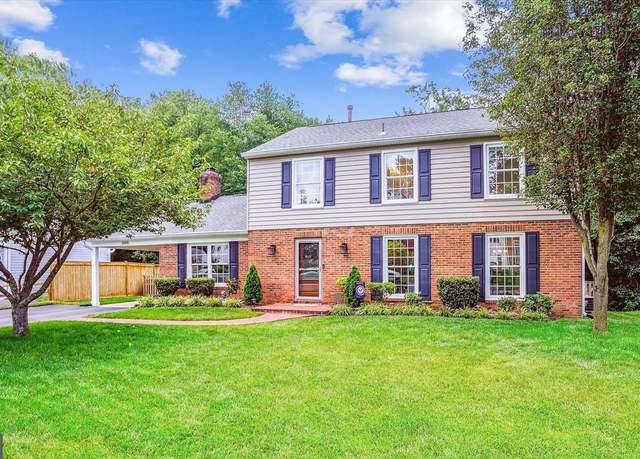 Property at 10805 Paynes Church Dr, Fairfax, VA 22032, 4 beds, 2.5 baths