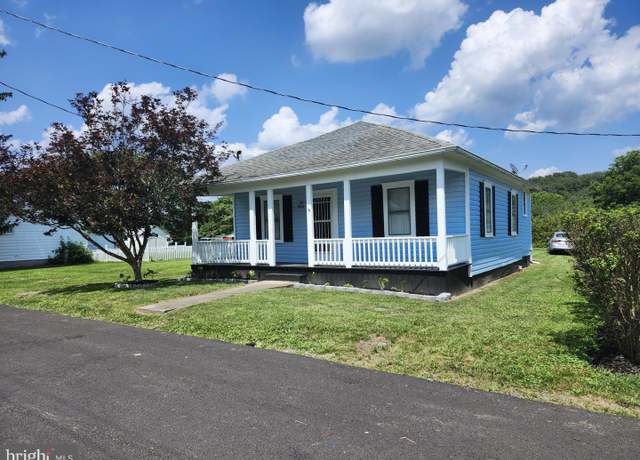 Property at 51 Mccoole Ave, Paw Paw, WV 25434, 2 beds, 1 bath