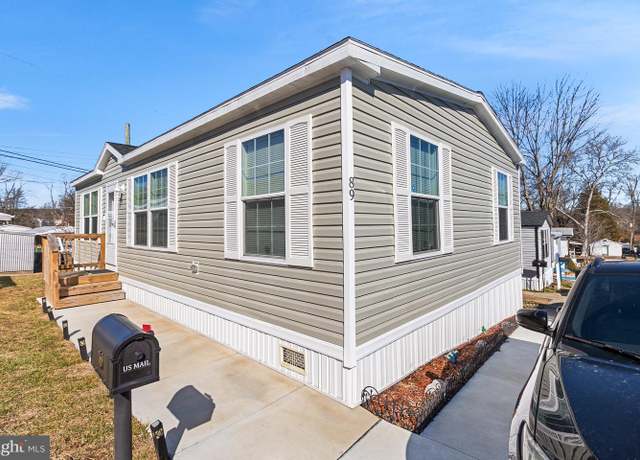 Property at 89 Cedar St, Wilmington, DE 19808, 3 beds, 2 baths