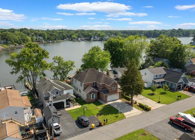 Property at 947 Lombardee Cir, Glen Burnie, MD 21060, 4 beds, 4.5 baths