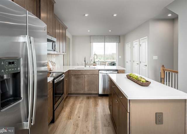 Property at 731 Lennox St, Baltimore, MD 21217, 4 beds, 4.5 baths