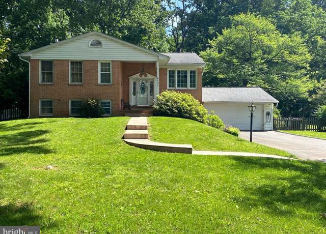 Property at 6205 Oak Hill Dr, Sykesville, MD 21784, 5 beds, 3 baths