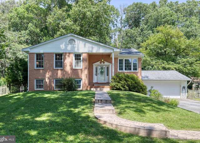 Property at 6205 Oak Hill Dr, Sykesville, MD 21784, 5 beds, 3 baths