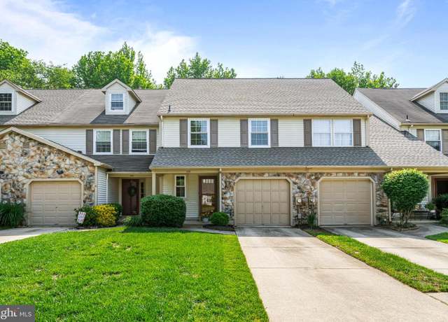 Property at 132 Wagonwheel Ct, Marlton, NJ 08053, 2 beds, 2.5 baths