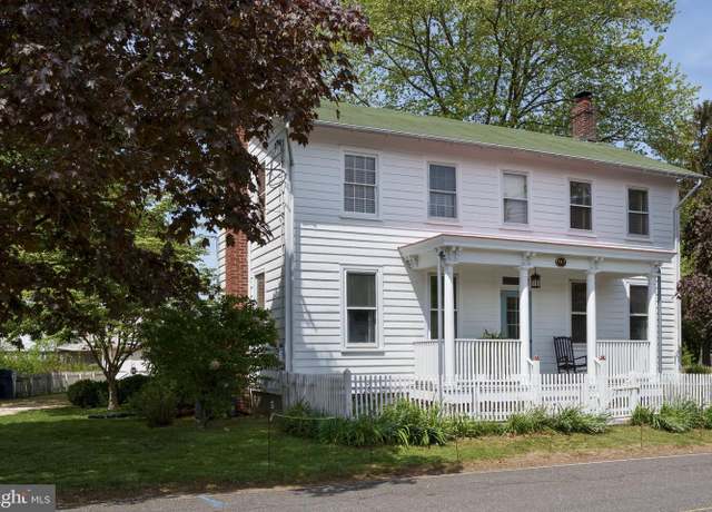 Property at 92 Halsey Reed Rd, Cranbury, NJ 08512, 4 beds, 1.5 baths
