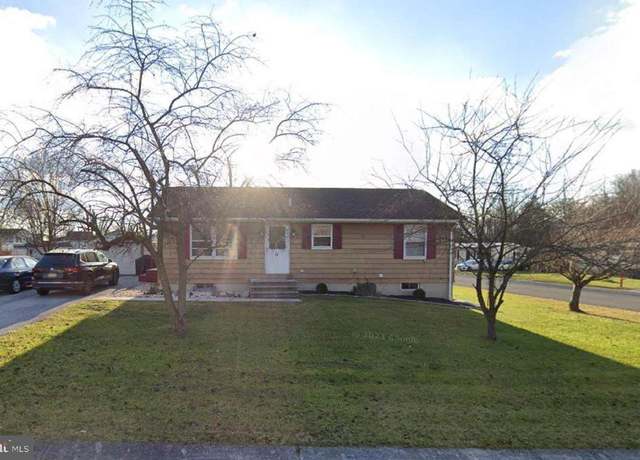 Property at 24 Pine Ln, New Oxford, PA 17350, 2 beds, 1 bath