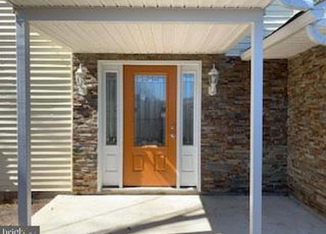 Property at 3916 Windsor Dr, Bensalem, PA 19020, 4 beds, 2.5 baths