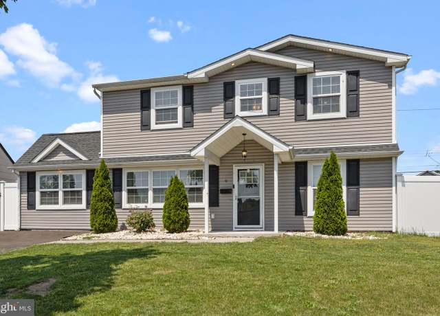 Property at 9 Verdant Rd, Levittown, PA 19057, 5 beds, 2.5 baths