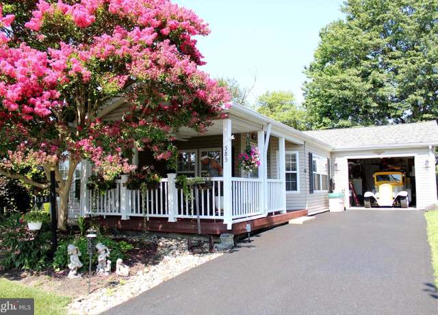 Property at 585 Bent Pine Cir, New Hope, PA 18938, 2 beds, 2 baths