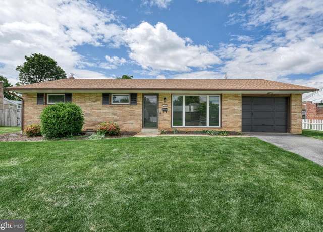 Property at 120 Winston Dr, Mechanicsburg, PA 17055, 3 beds, 1.5 baths