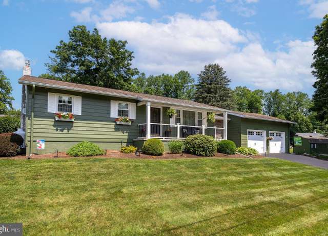 Property at 119 Cedar Ln, Bellefonte, PA 16823, 3 beds, 1.5 baths