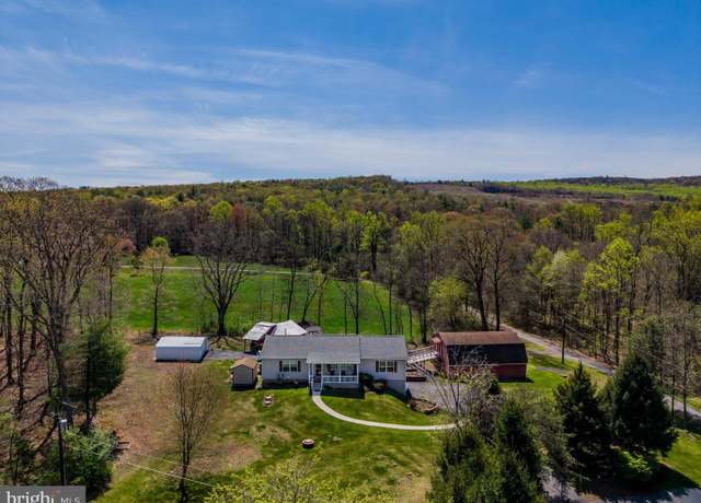 Property at 1401 A V Acri Rd, Harrisburg, PA 17112, 3 beds, 2 baths