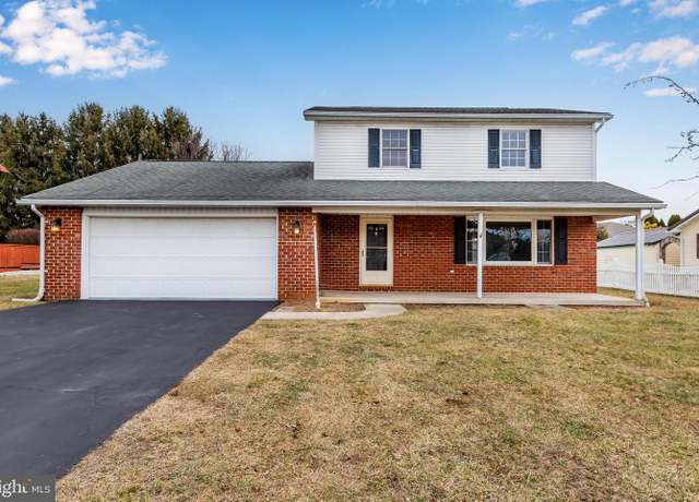 Property at 3534 Turnberry Dr, Chambersburg, PA 17202, 3 beds, 2.5 baths