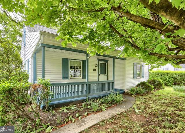 Property at 2580 Sheaffer Rd, Elizabethtown, PA 17022, 2 beds, 1 bath