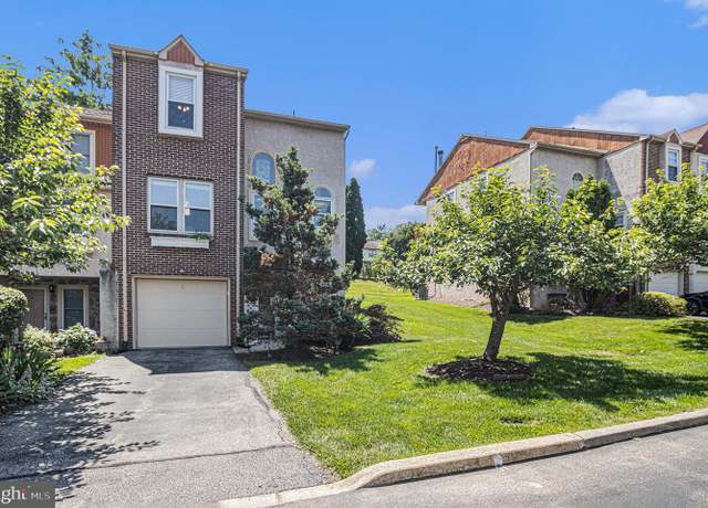 Property at 8 Forsythia Ct, Lafayette Hill, PA 19444, 3 beds, 2.5 baths