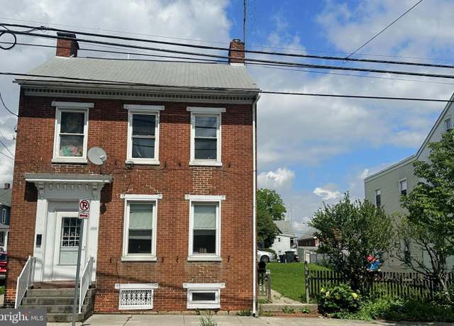 Property at 423 Carlisle St, Hanover, PA 17331, 5 beds, 2.5 baths