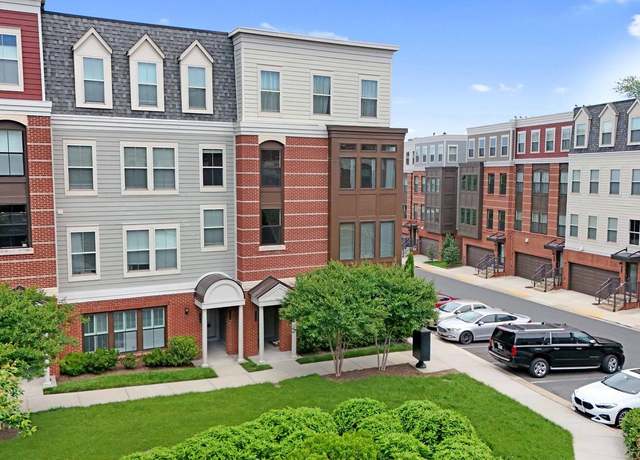 Property at 3972 Norton Pl, Fairfax, VA 22030, 3 beds, 2.5 baths