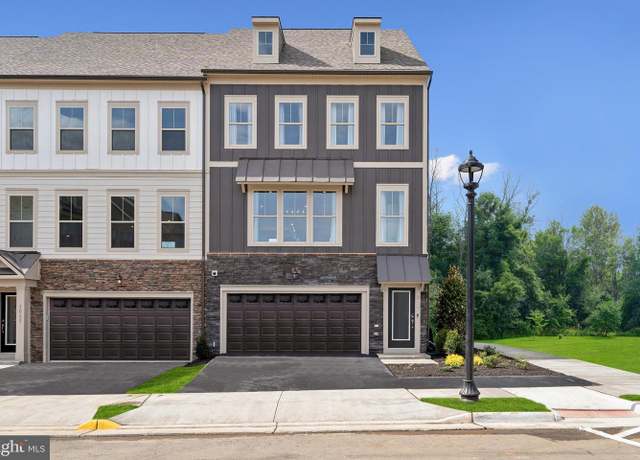 Property at 1051 Venifena Ter SE, Leesburg, VA 20175, 4 beds, 3.5 baths