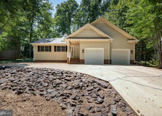 Property at 4621 Lakeview Pkwy, Locust Grove, VA 22508, 3 beds, 2 baths