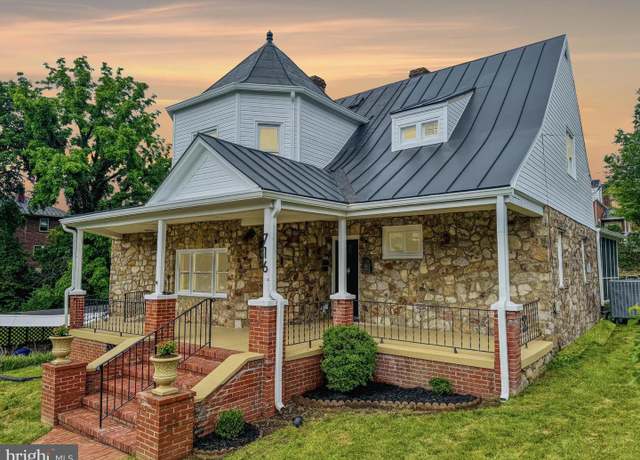 Property at 716 Villa Ave, Front Royal, VA 22630, 4 beds, 3 baths