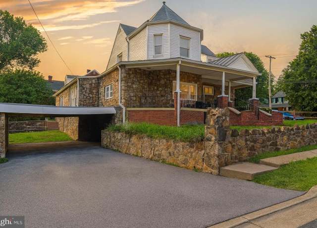 Property at 716 Villa Ave, Front Royal, VA 22630, 4 beds, 3 baths