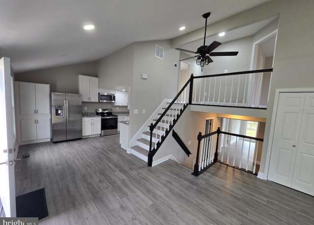Property at 7601 Milligan Ln, Clinton, MD 20735, 5 beds, 3 baths