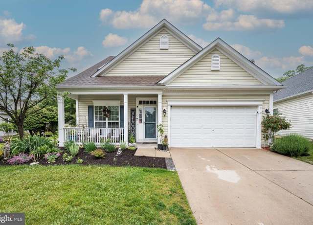 Property at 25 Pennington Ct, Delanco, NJ 08075, 3 beds, 3 baths