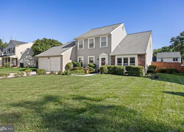 Property at 35 Stratford Ln, Mount Laurel, NJ 08054, 3 beds, 2.5 baths