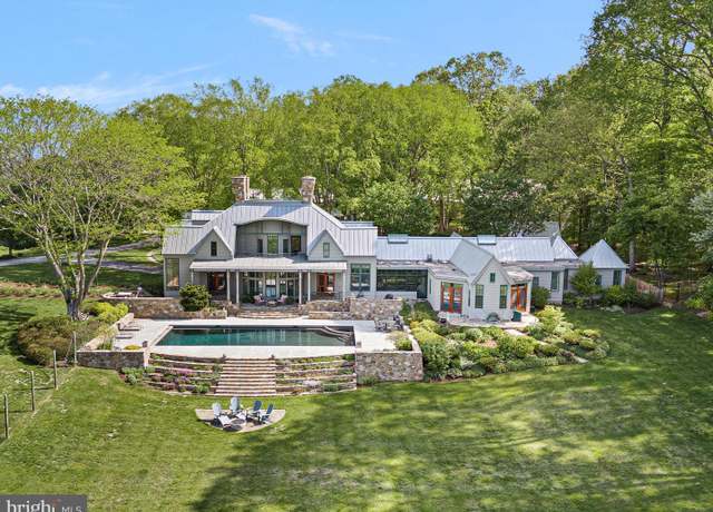 Property at 2299 Hilltop Vw, Unionville, PA 19320, 6 beds, 6.5 baths