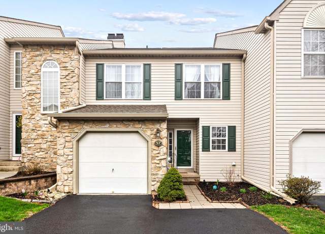 Property at 57 Bristol Ct, Norristown, PA 19403, 3 beds, 2.5 baths