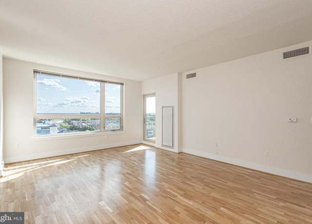 Property at 717 S Chris Columbus Blvd Ph 7, Philadelphia, PA 19147, 2 beds, 2 baths