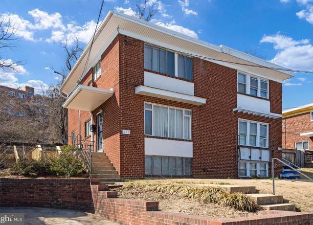 Property at 810 S Dinwiddie St, Arlington, VA 22204, 3 beds, 1.5 baths