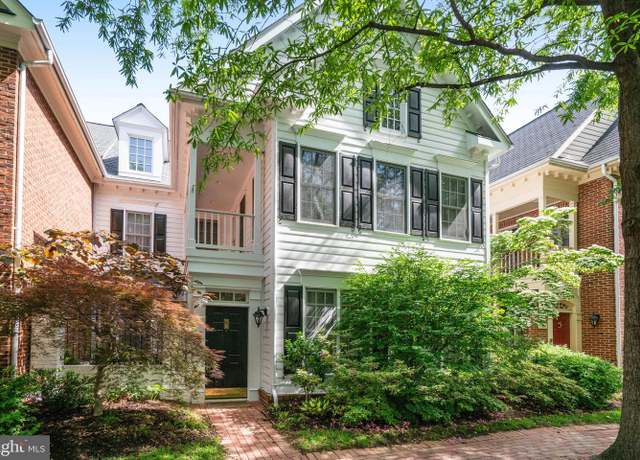 Property at 1109 Roundhouse Ln, Alexandria, VA 22314, 3 beds, 2.5 baths