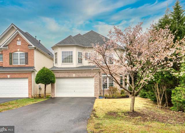 Property at 5648 Lierman Cir, Centreville, VA 20120, 5 beds, 4.5 baths