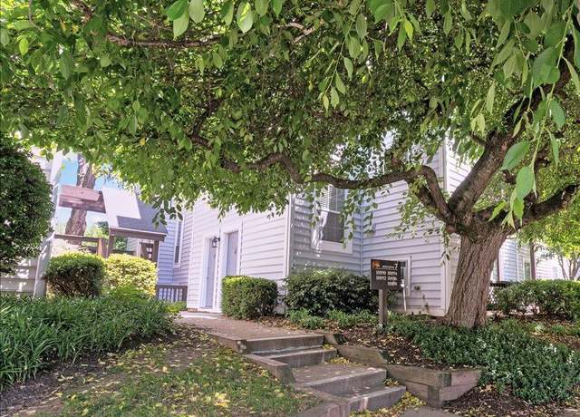 Property at 10096 Oakton Terrace Rd #10096, Oakton, VA 22124, 2 beds, 1 bath