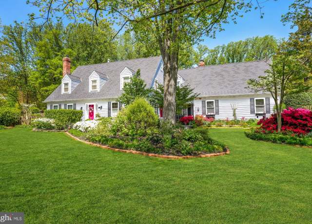 Property at 7112 Holyrood Dr, Mclean, VA 22101, 5 beds, 5.5 baths