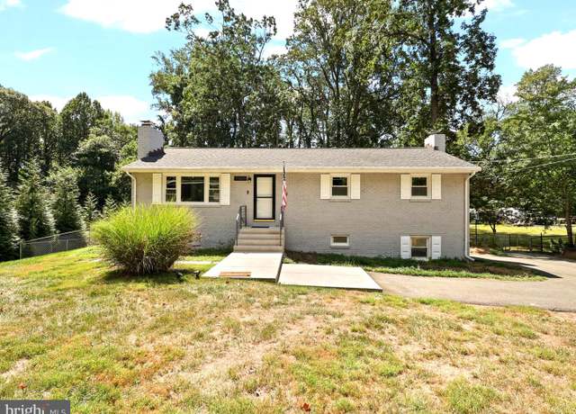 Property at 11929 Waples Mill Rd, Oakton, VA 22124, 4 beds, 3 baths