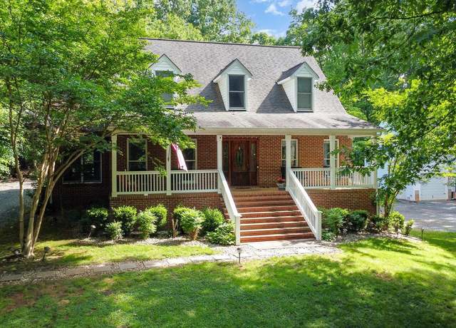 Property at 120 Hartwood Meadows Dr, Fredericksburg, VA 22406, 3 beds, 2.5 baths