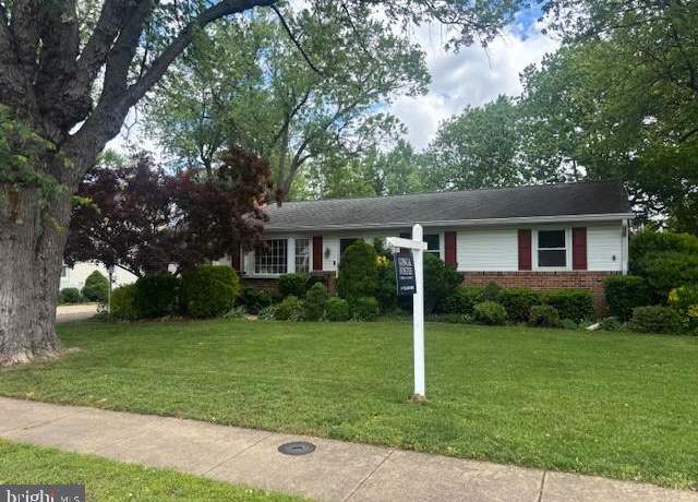 Property at 207 Homewood Rd, Linthicum Heights, MD 21090, 3 beds, 2.5 baths