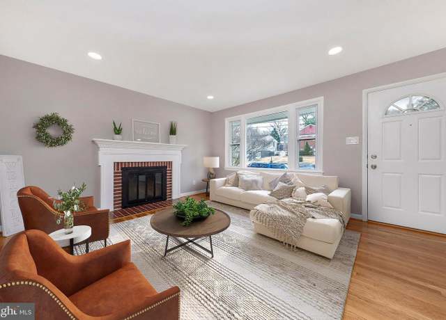 Property at 10004 Kinross Ave, Silver Spring, MD 20901, 3 beds, 2 baths