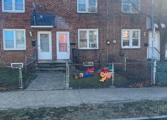 Property at 2324 Wayne Ave, Camden, NJ 08105, 2 beds, 1 bath