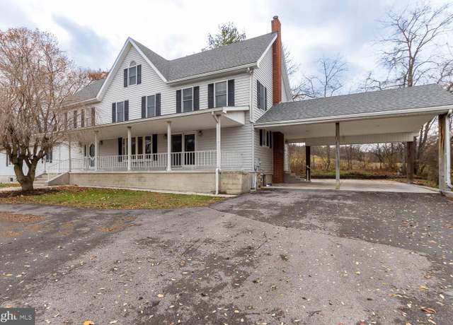 Property at 655 Hillside View Dr, Duncansville, PA 16635, 6 beds, 4.5 baths