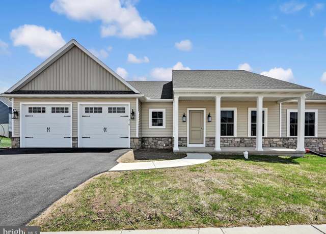 Property at 210 Randolph Dr, Elizabethtown, PA 17022, 3 beds, 2 baths