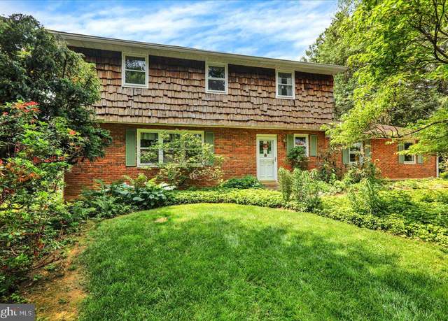 Property at 115 Carol Dr, Washington Boro, PA 17582, 4 beds, 2.5 baths