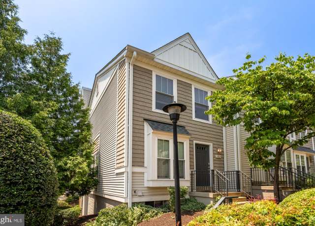 Property at 3831 9th Rd S, Arlington, VA 22204, 3 beds, 3.5 baths