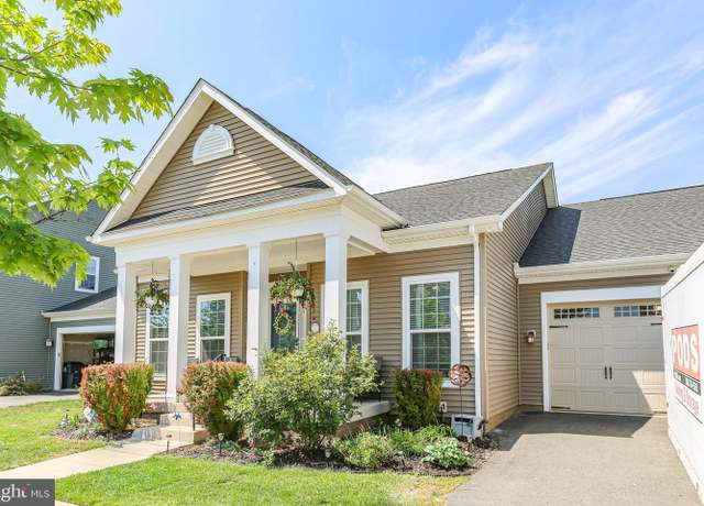 Property at 2958 Revere St, Bealeton, VA 22712, 4 beds, 3 baths