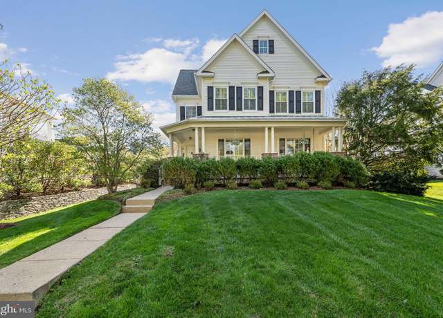 Property at 896 Station St, Herndon, VA 20170, 5 beds, 3.5 baths