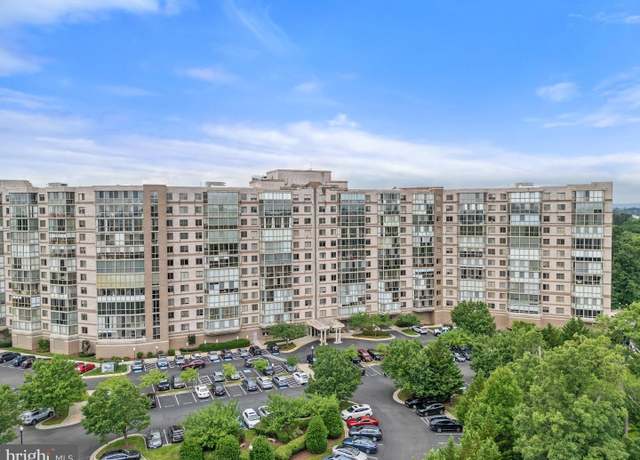 Property at 19355 Cypress Ridge Ter #401, Leesburg, VA 20176, 3 beds, 2 baths