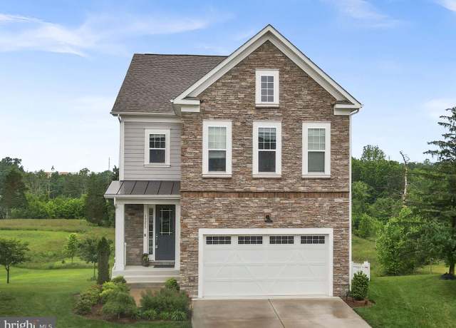 Property at 19253 Running Spring Ct, Leesburg, VA 20175, 5 beds, 3.5 baths