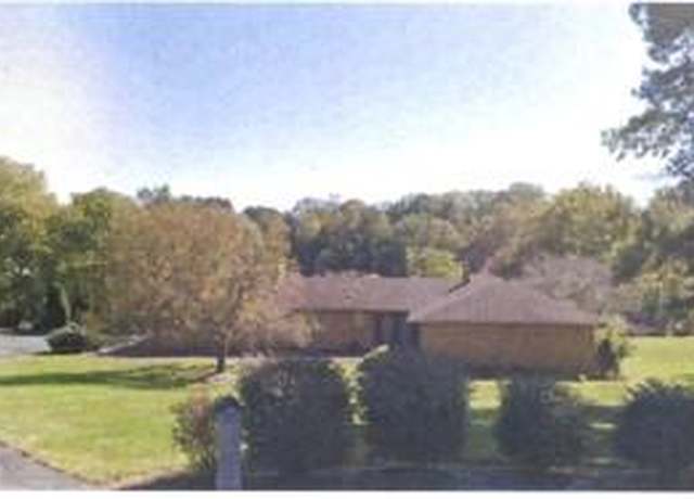 Property at 102 Bridleshire Dr, Newark, DE 19711, 5 beds, 3.5 baths